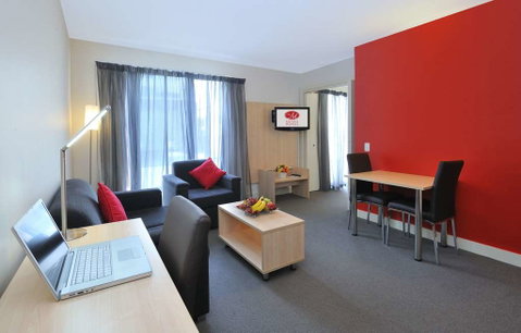 Metro Apartments on Bank Place - VIC Tourism 5