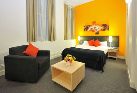 Metro Apartments on Bank Place - VIC Tourism 9
