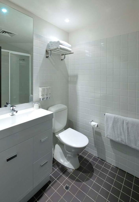 Metro Apartments on Bank Place - VIC Tourism 12