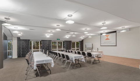 The Airport International Motel - VIC Tourism 13