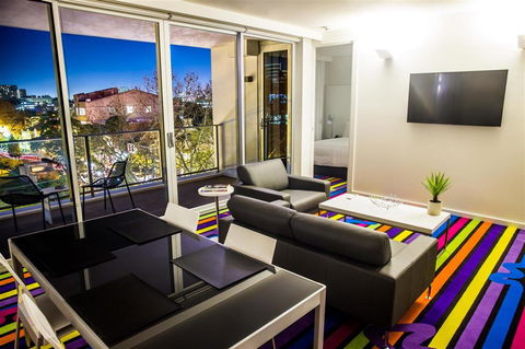 Adge Apartment Hotel - VIC Tourism 5