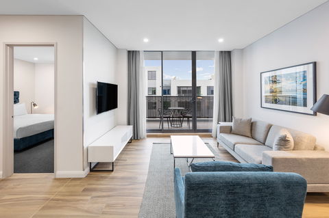 Meriton Suites Sydney Airport - VIC Tourism 13