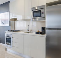 Meriton Suites Zetland - VIC Tourism