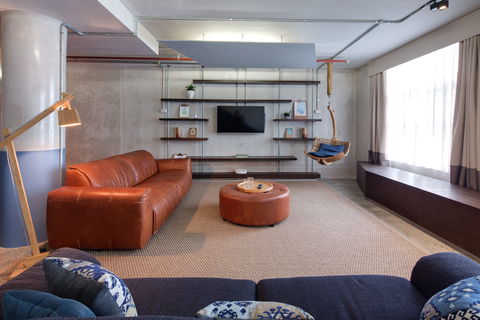 Zara Tower Serviced Apartments - VIC Tourism 3