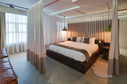 Zara Tower Serviced Apartments - VIC Tourism 5