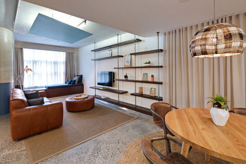 Zara Tower Serviced Apartments - VIC Tourism 7