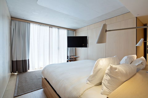 Zara Tower Serviced Apartments - VIC Tourism 17