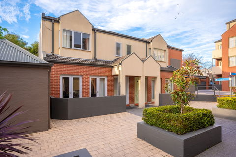 Aligned Corporate Residences Kew - VIC Tourism 13