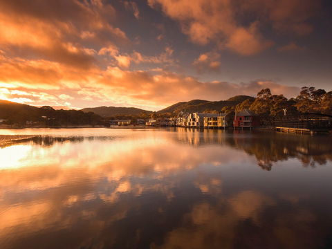 Novotel Lake Crackenback Resort & Spa - VIC Tourism 1