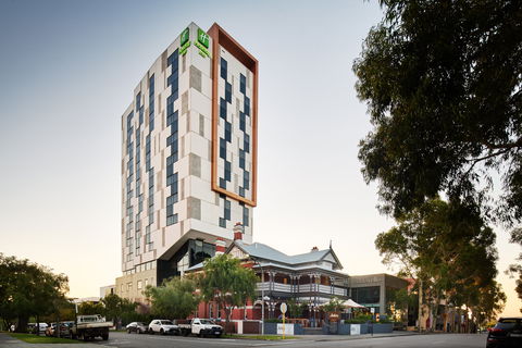 Holiday Inn West Perth - VIC Tourism 2