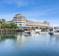 Shangri-La Hotel The Marina - VIC Tourism