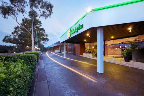 Holiday Inn Warwick Farm - VIC Tourism 0