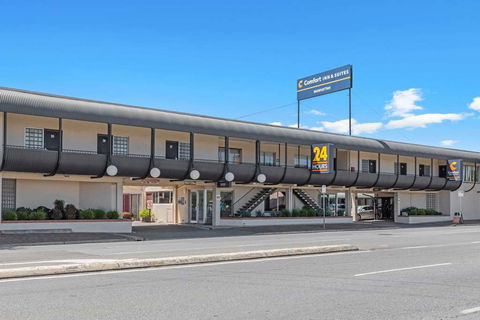 Comfort Inn Manhattan - VIC Tourism 1