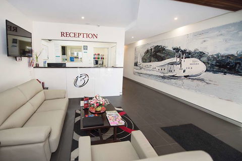 Curtis Central Apartments - VIC Tourism 1