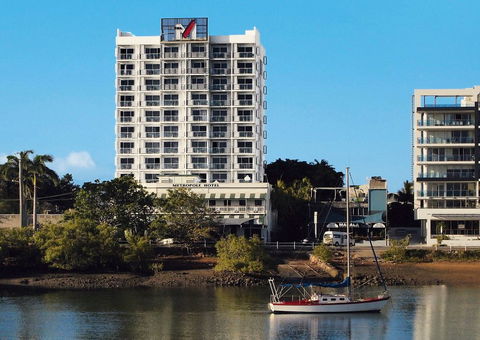 Oaks Metropole Hotel - VIC Tourism 0