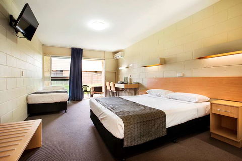 Dalrymple Motel - VIC Tourism 2