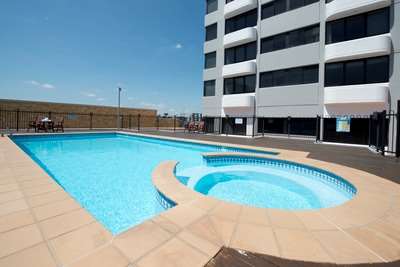 Park Regis North Quay - VIC Tourism 7