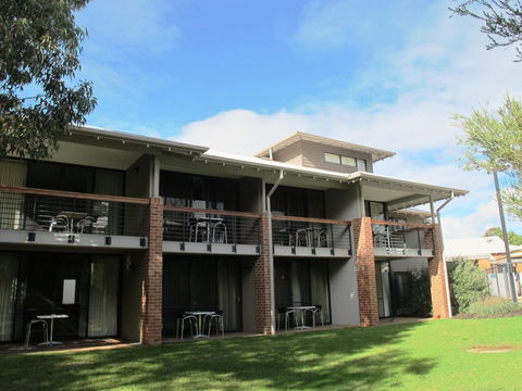 Margarets In Town Apartments - VIC Tourism 1