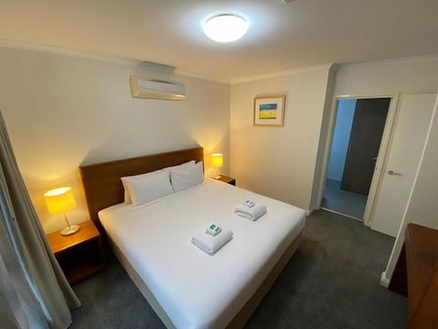 Margarets In Town Apartments - VIC Tourism 7