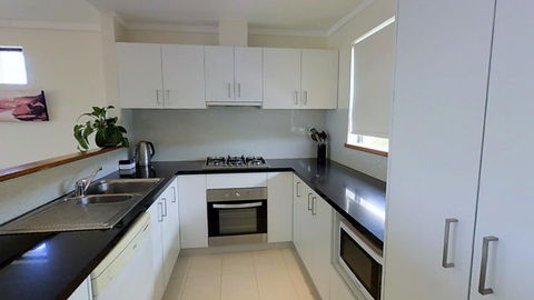 Margarets Beach Resort - VIC Tourism 12