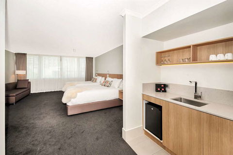 Clarion Hotel Townsville - VIC Tourism 6