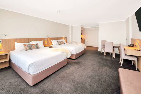 Clarion Hotel Townsville - VIC Tourism 7