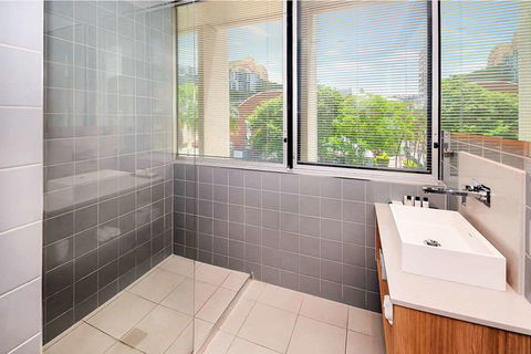 Clarion Hotel Townsville - VIC Tourism 8