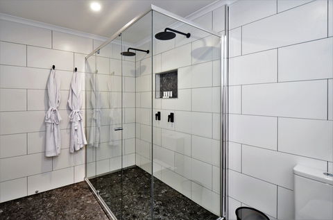 Hotel Grand Chancellor Townsville - VIC Tourism 14
