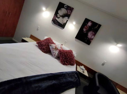 Ayr Traveller's Motel - VIC Tourism 7