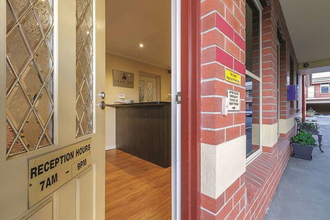 Lake Inn Ballarat - VIC Tourism 2