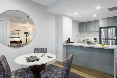 Meriton Serviced Apartments North Sydney - VIC Tourism 5