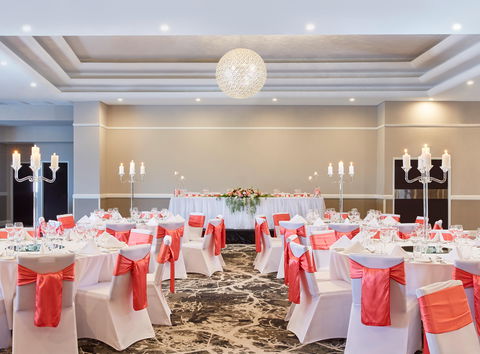 Holiday Inn Warwick Farm - VIC Tourism 16