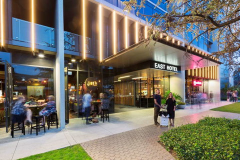 East Hotel - VIC Tourism 1