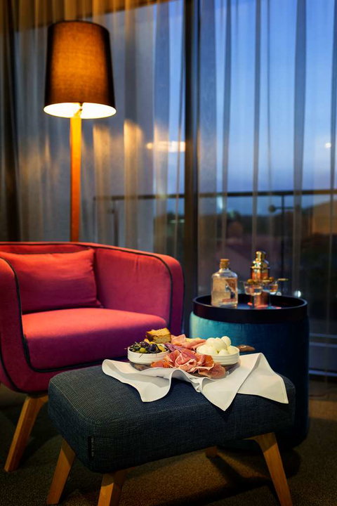 East Hotel - VIC Tourism 12