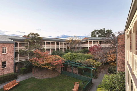 Adina Serviced Apts Canberra Kingston - VIC Tourism 3