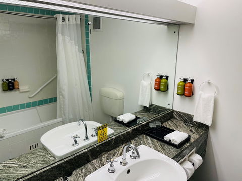 Holiday Inn Parramatta - VIC Tourism 7