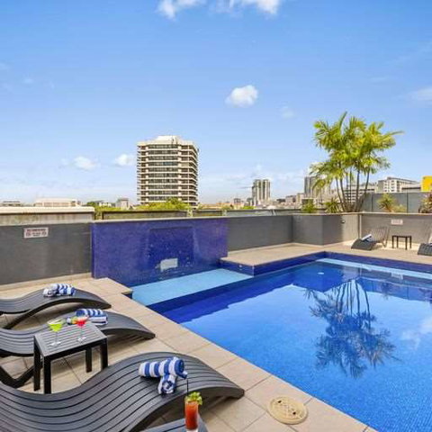 H on Mitchell Apartment Hotel - VIC Tourism 5