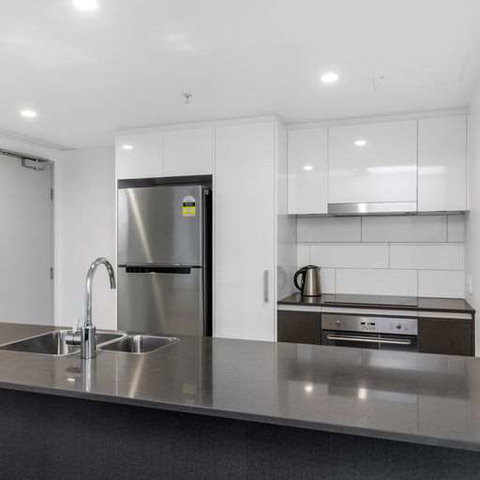 H on Mitchell Apartment Hotel - VIC Tourism 11