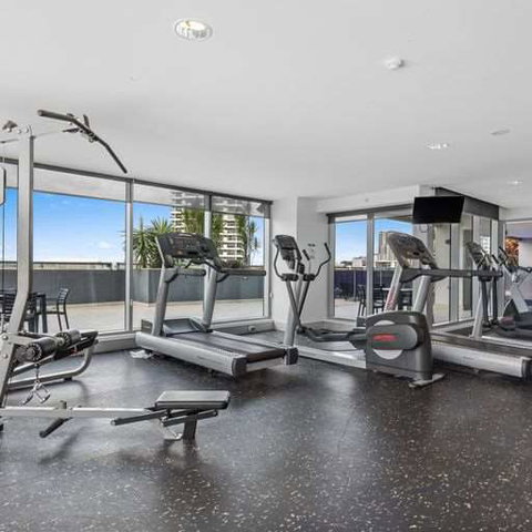 H on Mitchell Apartment Hotel - VIC Tourism 12