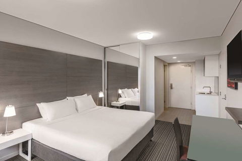 Adina Apartment Hotel Darwin Waterfront - VIC Tourism 9