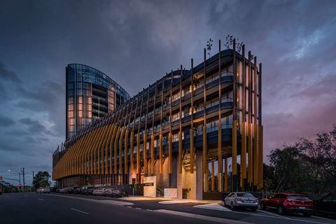 Punthill Ivanhoe Hotel - VIC Tourism 0