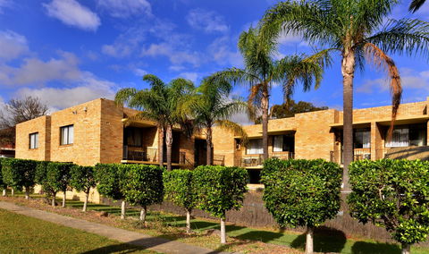 Metro Inn Ryde - VIC Tourism 1