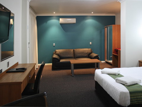 Ibis Styles Broken Hill - VIC Tourism 0