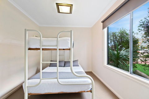 Bellevue On The Lakes - VIC Tourism 2