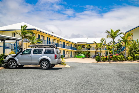 Mackay Seabreeze Apartments - VIC Tourism 0