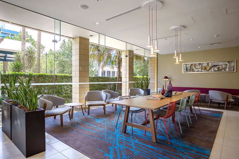 Courtyard By Marriott Sydney-North Ryde - VIC Tourism 1