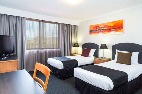Alpha Hotel Canberra - VIC Tourism 2