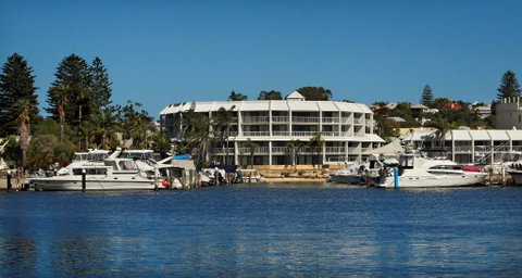 Pier 21 Apartment Hotel - VIC Tourism 0