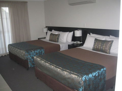 Royal Motel Miles - VIC Tourism 1