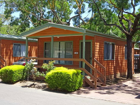 Adelaide Caravan Park - VIC Tourism 1